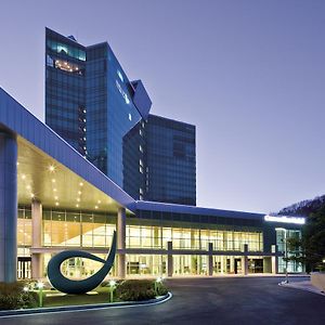 High1 Grand Hotel Convention Tower Jeongseon Exterior photo